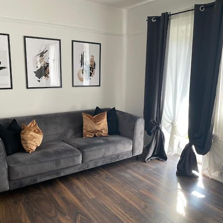 Lovely 2Bedroom 4Mins From Wimbledon Station لندن المظهر الخارجي الصورة