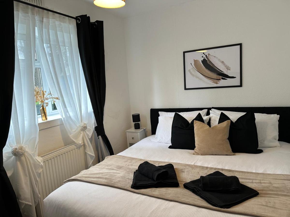 Lovely 2Bedroom 4Mins From Wimbledon Station لندن المظهر الخارجي الصورة