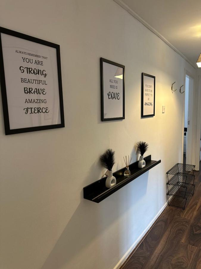 Lovely 2Bedroom 4Mins From Wimbledon Station لندن المظهر الخارجي الصورة
